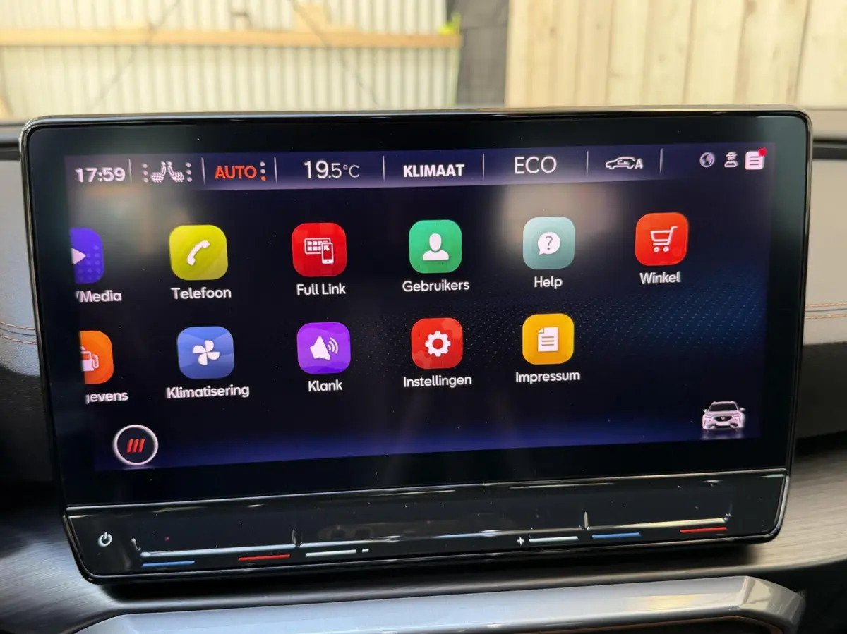 1.4 e-Hybrid Performance Automaat SoH 92,27%| Panoramadak | Trekhaak uitklapbaar | Voorstoelen verwarmd | Cruise control adaptief | Apple CarPlay/Android Auto Full-Link | LED verlichting | A