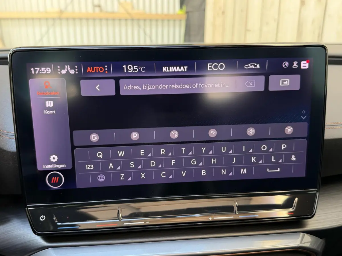 1.4 e-Hybrid Performance Automaat SoH 92,27%| Panoramadak | Trekhaak uitklapbaar | Voorstoelen verwarmd | Cruise control adaptief | Apple CarPlay/Android Auto Full-Link | LED verlichting | A