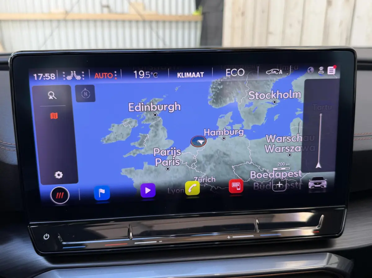 1.4 e-Hybrid Performance Automaat SoH 92,27%| Panoramadak | Trekhaak uitklapbaar | Voorstoelen verwarmd | Cruise control adaptief | Apple CarPlay/Android Auto Full-Link | LED verlichting | A