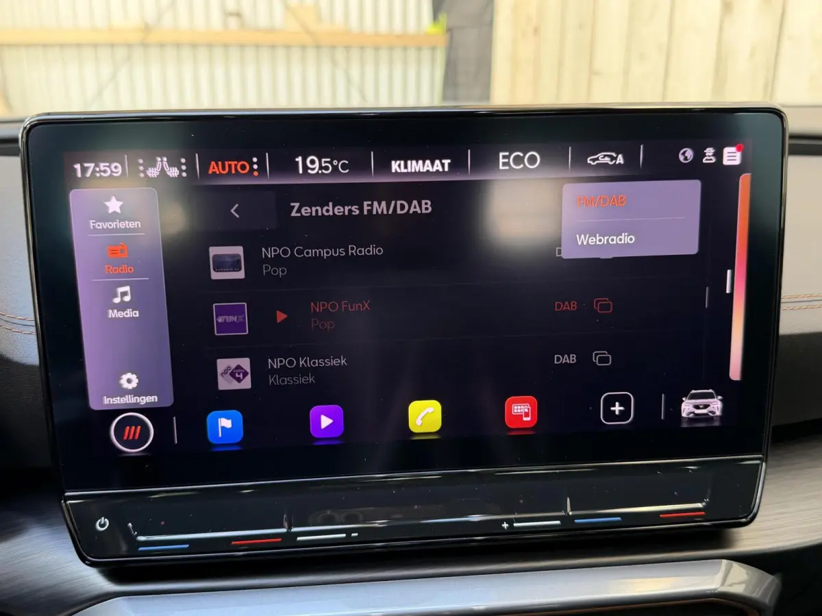 1.4 e-Hybrid Performance Automaat SoH 92,27%| Panoramadak | Trekhaak uitklapbaar | Voorstoelen verwarmd | Cruise control adaptief | Apple CarPlay/Android Auto Full-Link | LED verlichting | A