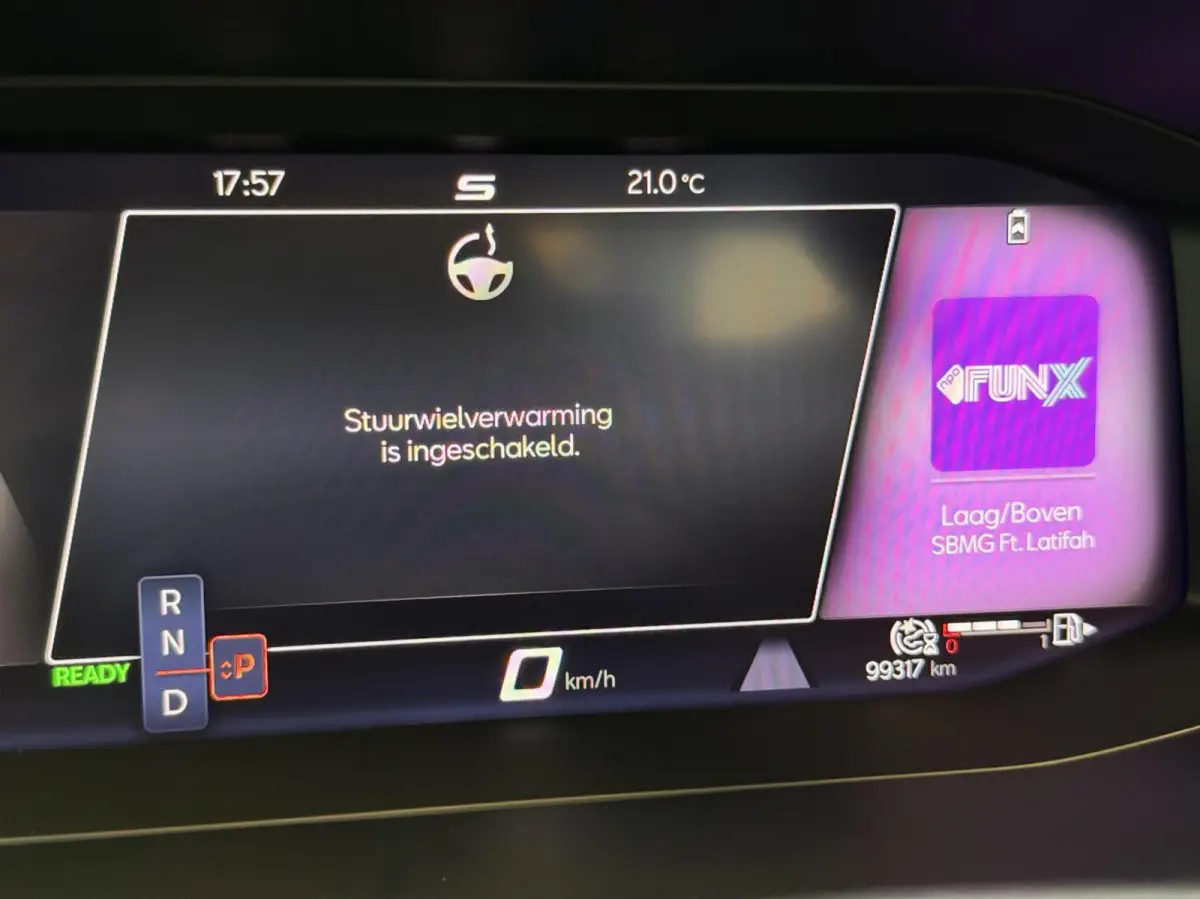 1.4 e-Hybrid Performance Automaat SoH 92,27%| Panoramadak | Trekhaak uitklapbaar | Voorstoelen verwarmd | Cruise control adaptief | Apple CarPlay/Android Auto Full-Link | LED verlichting | A
