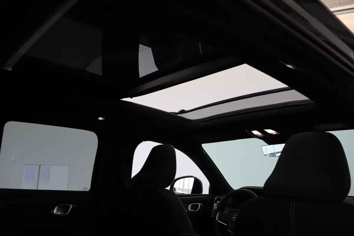 Extended Range 252PK Ultra Europa 82 kWh | Achterbank verwarmd | Apple Carplay/Android Auto|telefoonintegratie premium | Draadloze telefoonlader