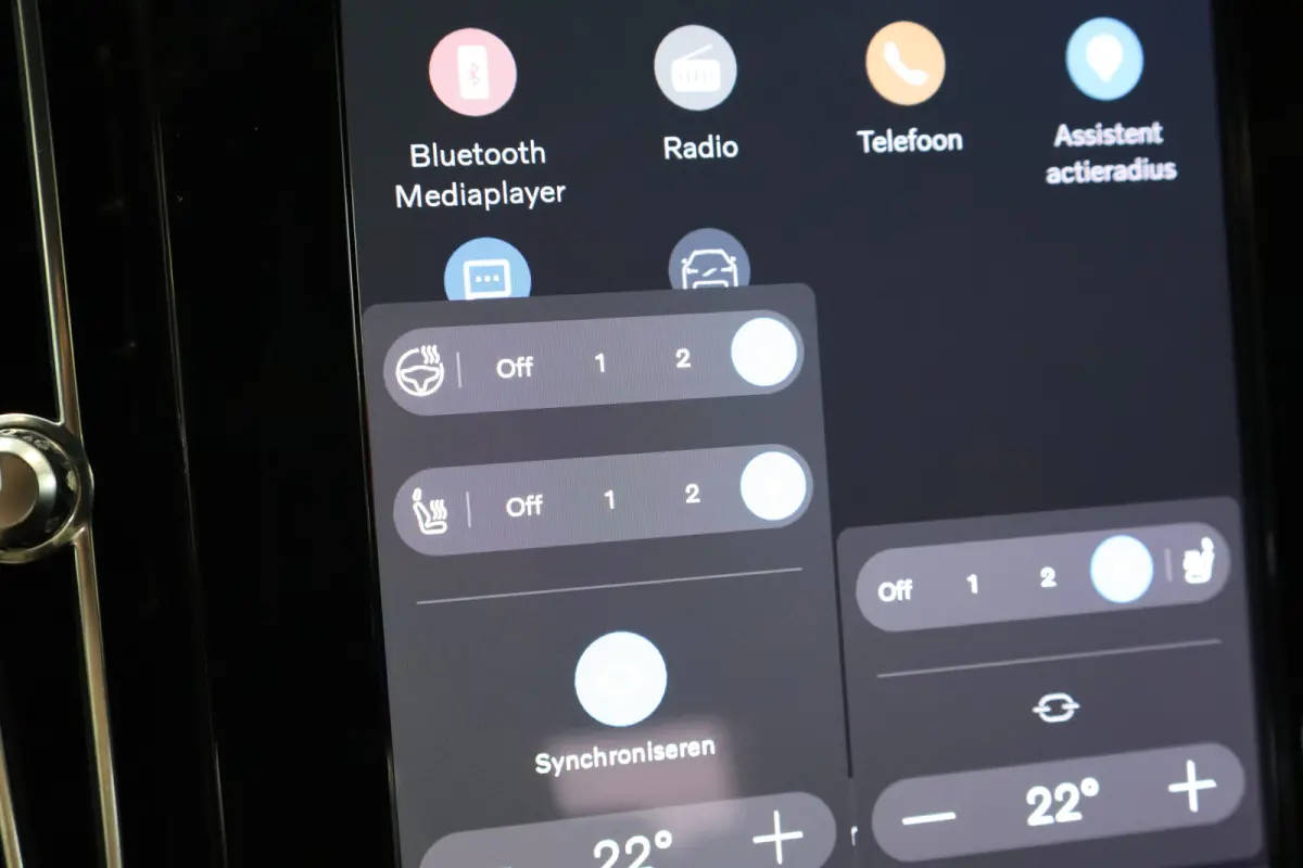 Extended Range 252PK Ultra Europa 82 kWh | Achterbank verwarmd | Apple Carplay/Android Auto|telefoonintegratie premium | Draadloze telefoonlader