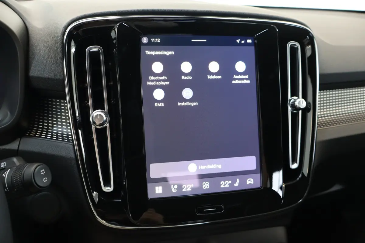Extended Range 252PK Ultra Europa 82 kWh | Achterbank verwarmd | Apple Carplay/Android Auto|telefoonintegratie premium | Draadloze telefoonlader