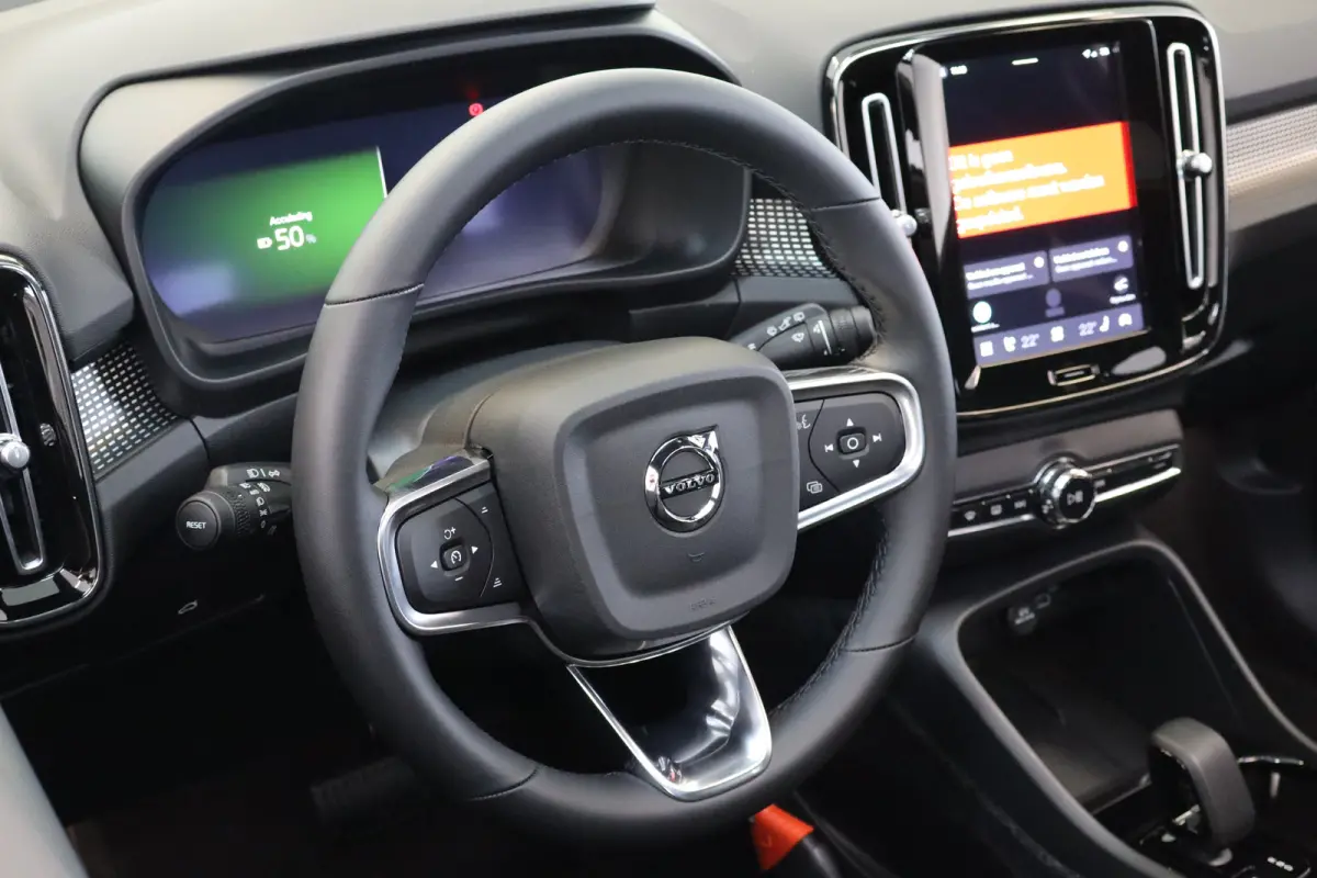 Extended Range 252PK Ultra Europa 82 kWh | Achterbank verwarmd | Apple Carplay/Android Auto|telefoonintegratie premium | Draadloze telefoonlader