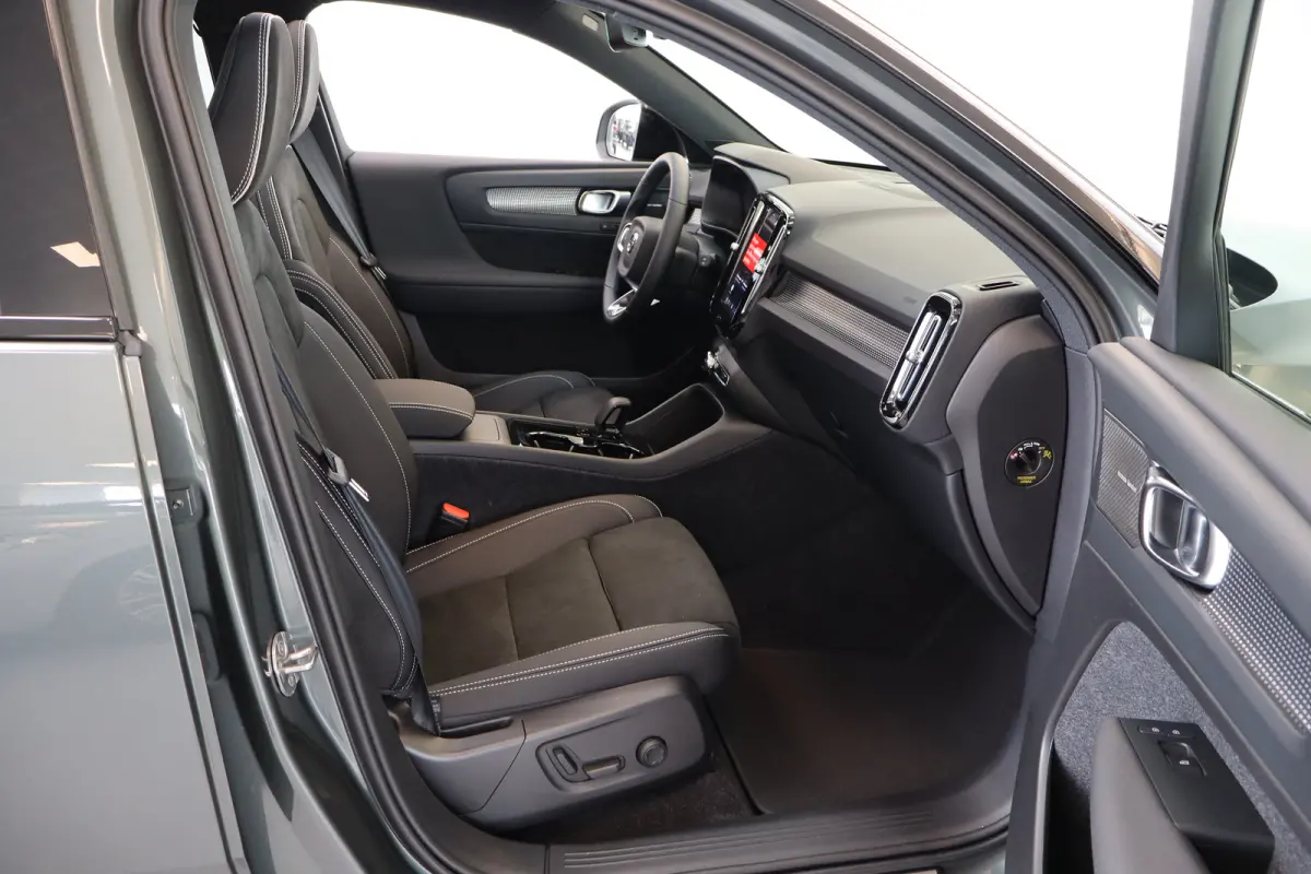 Extended Range 252PK Ultra Europa 82 kWh | Achterbank verwarmd | Apple Carplay/Android Auto|telefoonintegratie premium | Draadloze telefoonlader