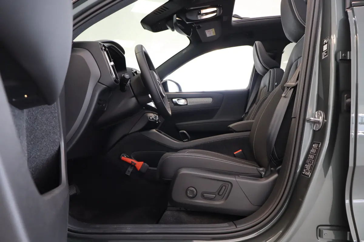 Extended Range 252PK Ultra Europa 82 kWh | Achterbank verwarmd | Apple Carplay/Android Auto|telefoonintegratie premium | Draadloze telefoonlader