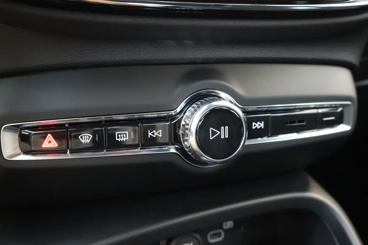 Extended Range 252PK Ultra Europa 82 kWh | Achterbank verwarmd | Apple Carplay/Android Auto|telefoonintegratie premium | Draadloze telefoonlader