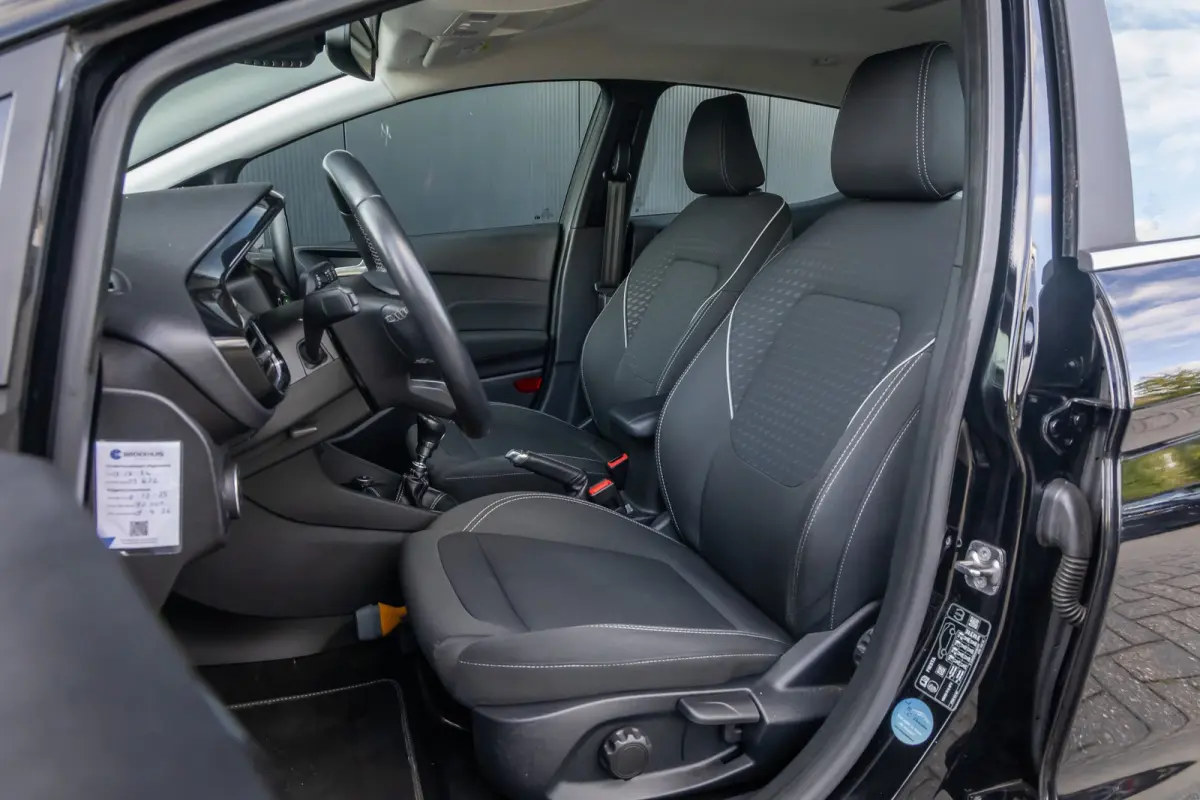 1.0 EcoBoost Titanium | 100% dealer o.h. | Adaptieve cruise | B&O Audio incl. DAB | Parkeercamera | Apple carplay / andriod auto | Voorruitverwarming