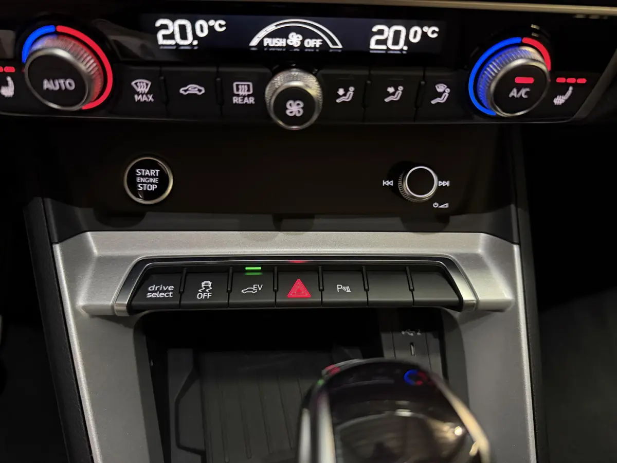45 TFSI e S Edition 20"/Adaptieve cruise/Dodehoek/LED/Elektrische klep/Keyless/Stoelverwarming/PDC v+a/Apple Carplay & Android Auto