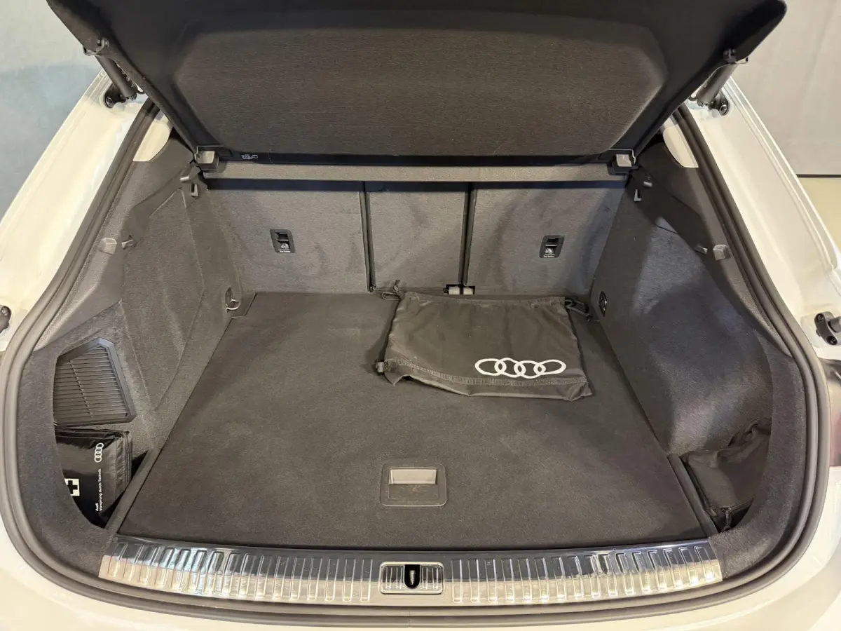 45 TFSI e S Edition 20"/Adaptieve cruise/Dodehoek/LED/Elektrische klep/Keyless/Stoelverwarming/PDC v+a/Apple Carplay & Android Auto