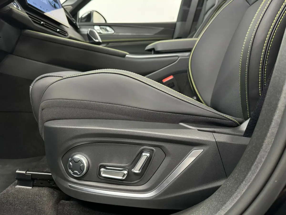 1.5 More | 360 Camera | Apple Carplay\Android Auto | Panoramadak | CC Adaptief |