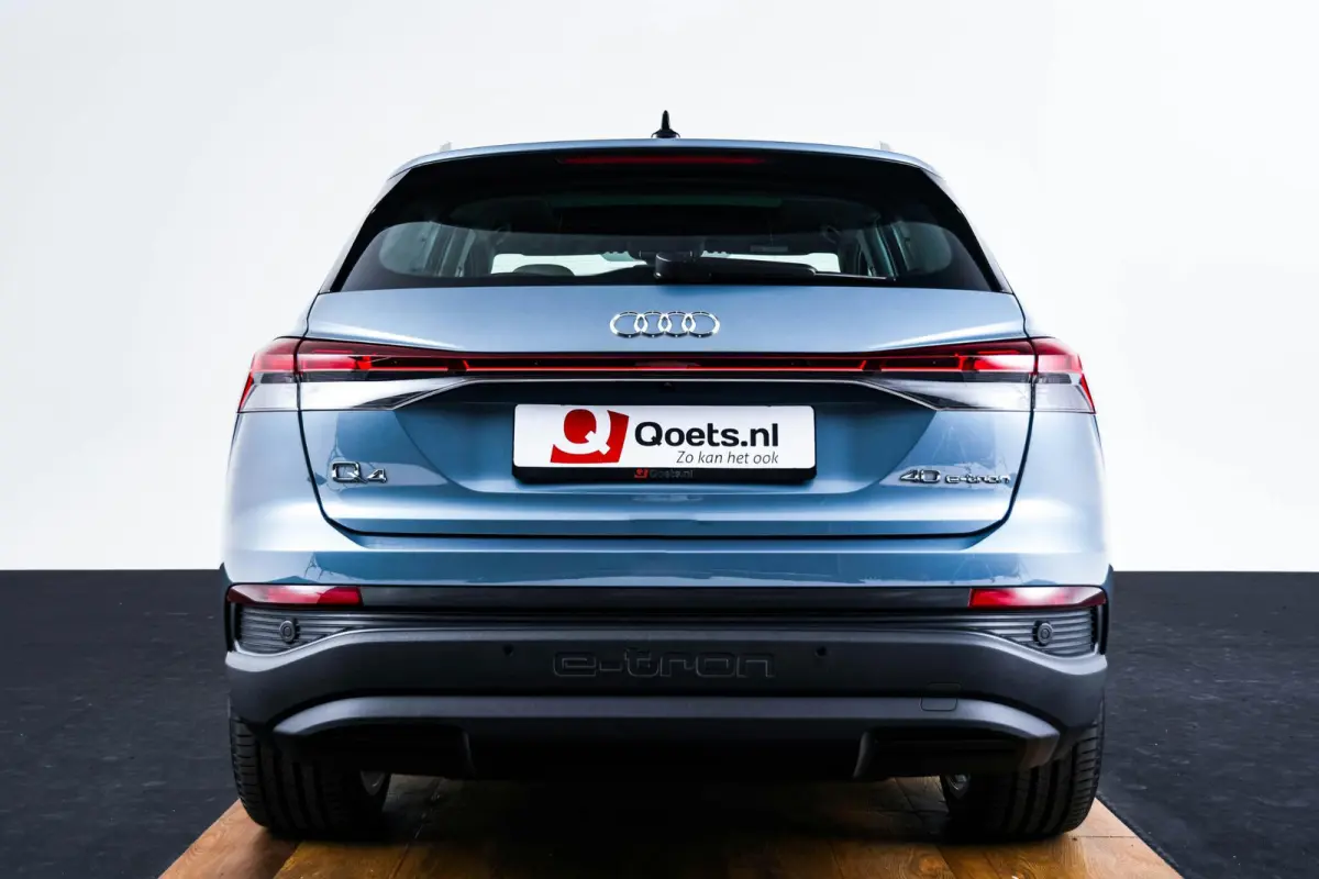 40 Advanced edition 77 kWh Panoramadak - Comfortpakket plus - Assistentiepakket plus - Veiligheidspakket plus - Sonos premium soundsystem - Stoelverwarming voorin - Lane departure warning -