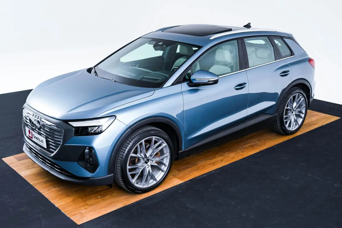 40 Advanced edition 77 kWh Panoramadak - Comfortpakket plus - Assistentiepakket plus - Veiligheidspakket plus - Sonos premium soundsystem - Stoelverwarming voorin - Lane departure warning -