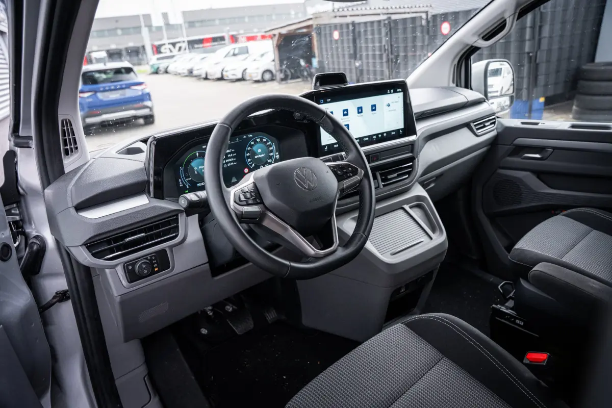 2.5 e-Hybrid | IQ-Light | Trekhaak | 4-Seizoenen Banden | Achterdeuren