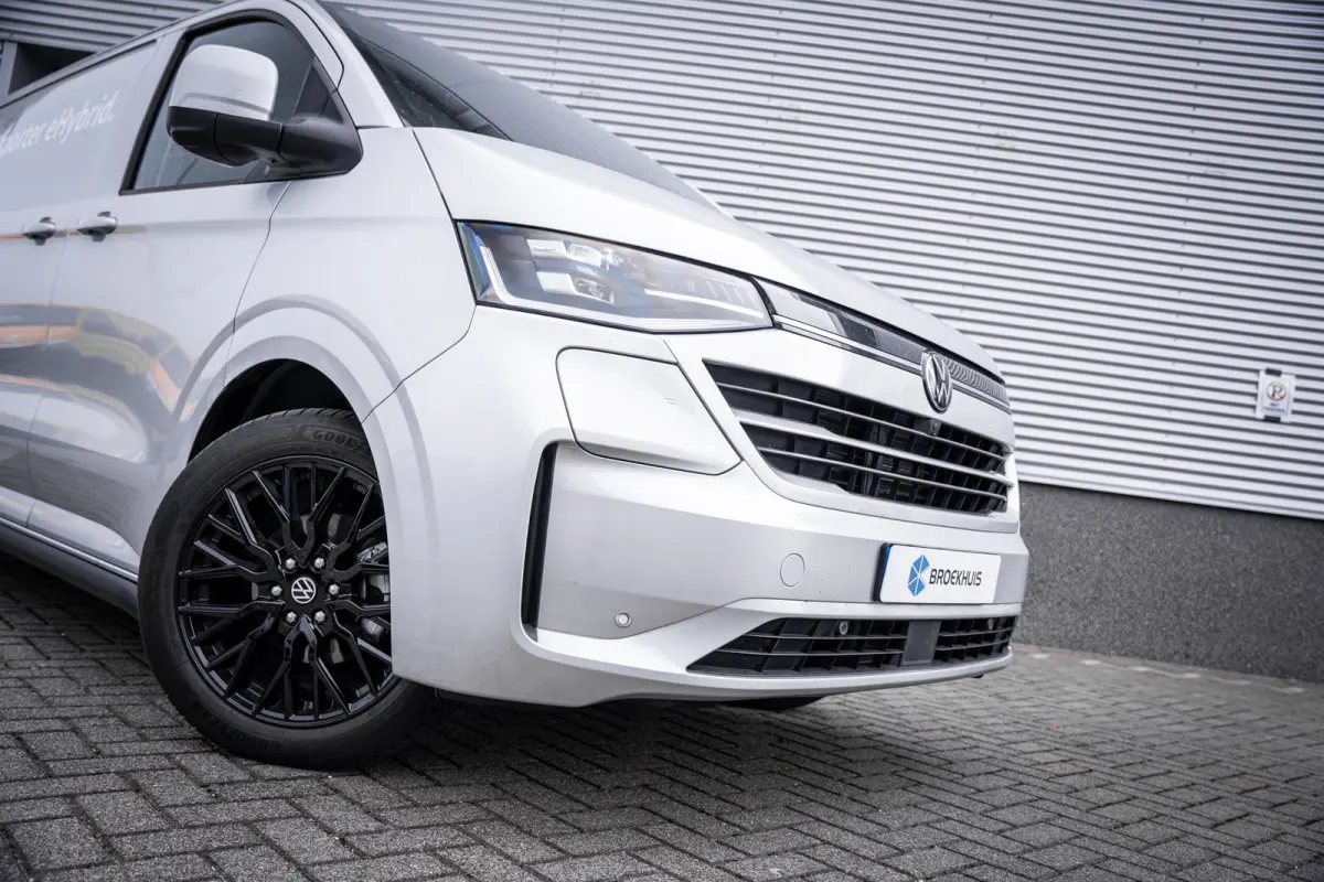 2.5 e-Hybrid | IQ-Light | Trekhaak | 4-Seizoenen Banden | Achterdeuren