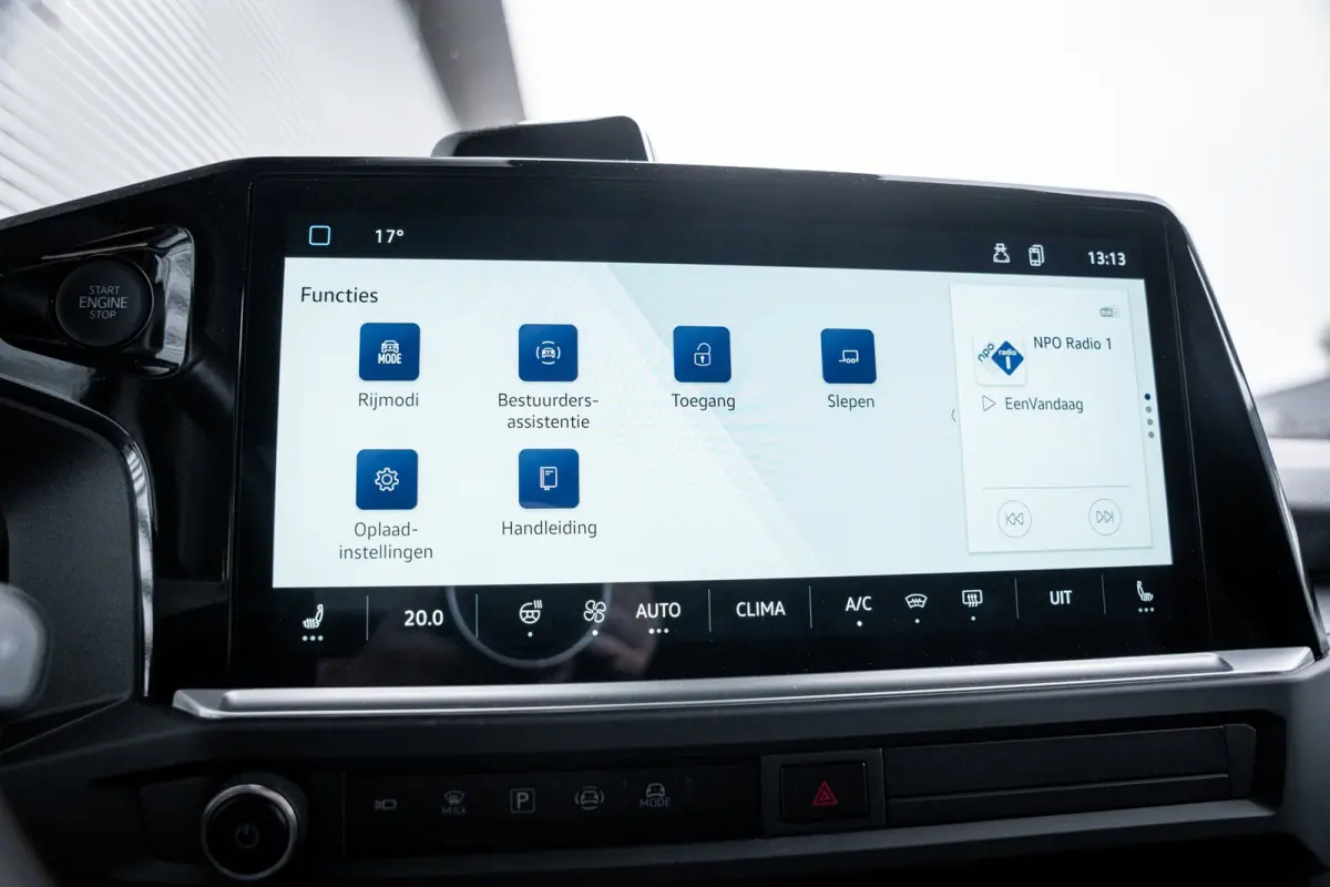 2.5 e-Hybrid | IQ-Light | Trekhaak | 4-Seizoenen Banden | Achterdeuren