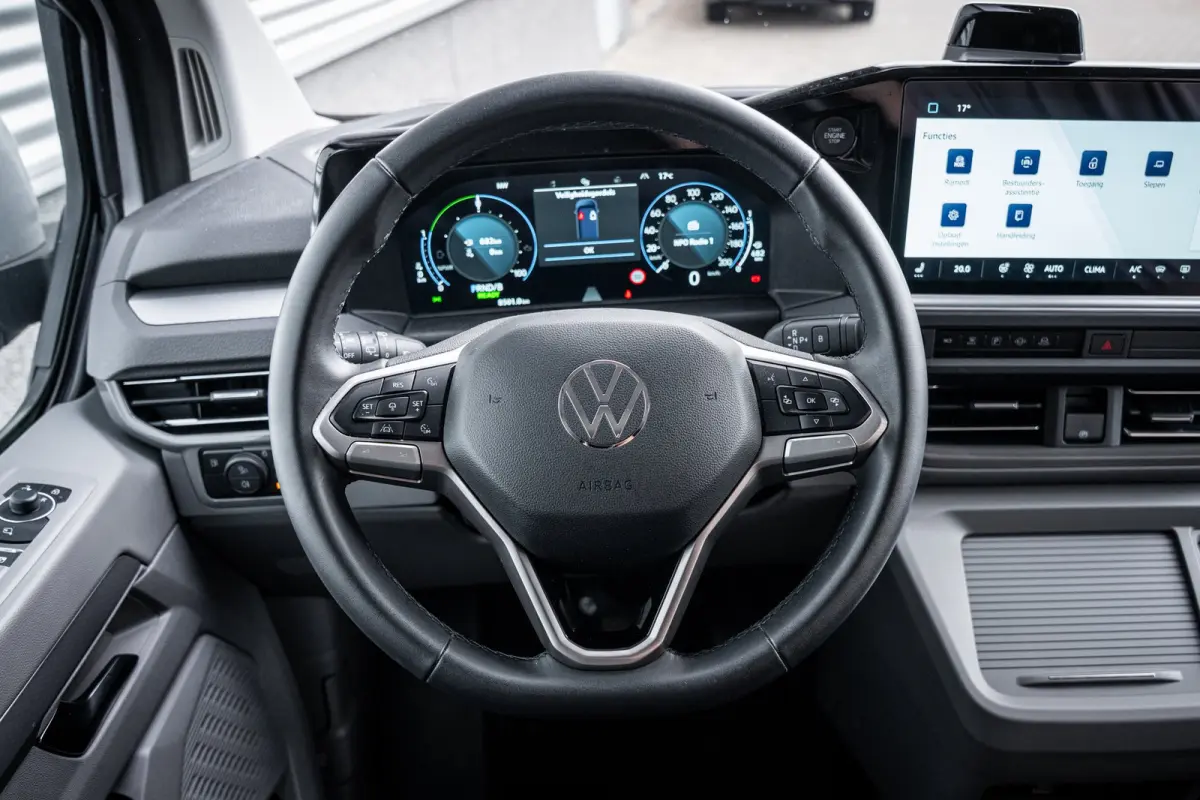 2.5 e-Hybrid | IQ-Light | Trekhaak | 4-Seizoenen Banden | Achterdeuren