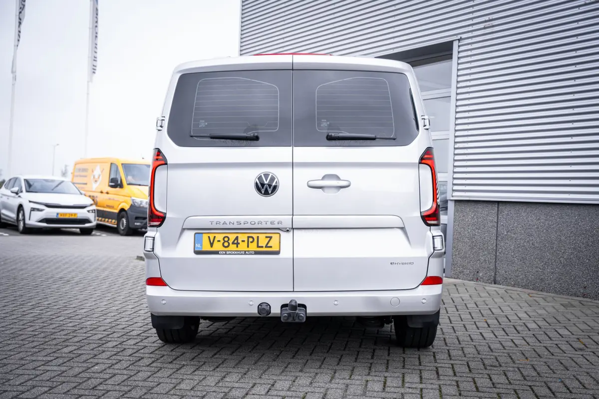 2.5 e-Hybrid | IQ-Light | Trekhaak | 4-Seizoenen Banden | Achterdeuren