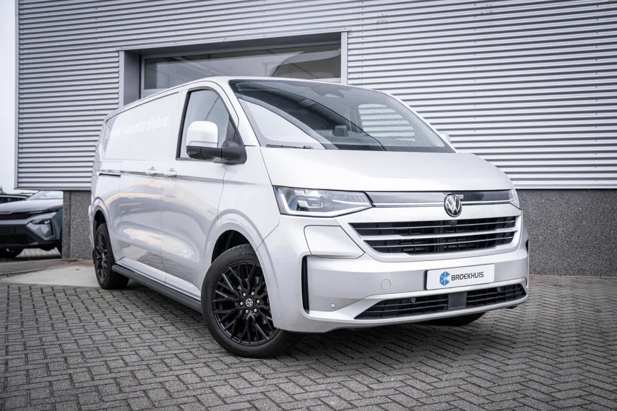 2.5 e-Hybrid | IQ-Light | Trekhaak | 4-Seizoenen Banden | Achterdeuren