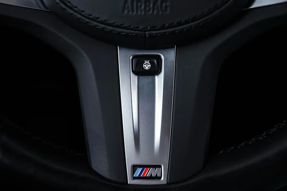 xDrive30e M Sport - Stoelverwarming voor/achter - Comfort Access - Parking Assistant Plus - HiFi System - Getinte Ruiten - Ambiance verlichting - Stuurwielrand verwarmd -