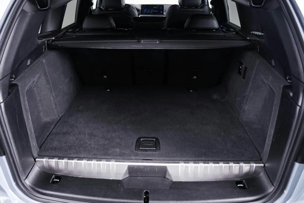 xDrive30e M Sport - Stoelverwarming voor/achter - Comfort Access - Parking Assistant Plus - HiFi System - Getinte Ruiten - Ambiance verlichting - Stuurwielrand verwarmd -