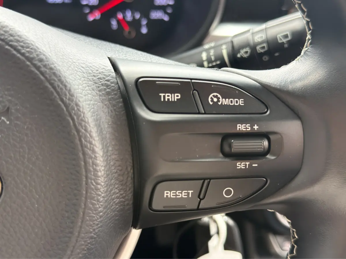 1.0 CVVT Design Edition | Achteruitrijcamera | Cruise control | Getint glas |