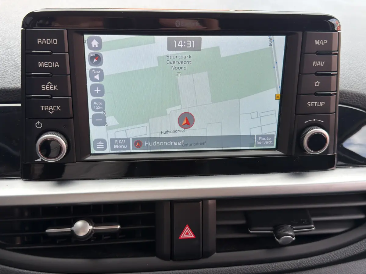 1.0 CVVT Design Edition | Achteruitrijcamera | Cruise control | Getint glas |