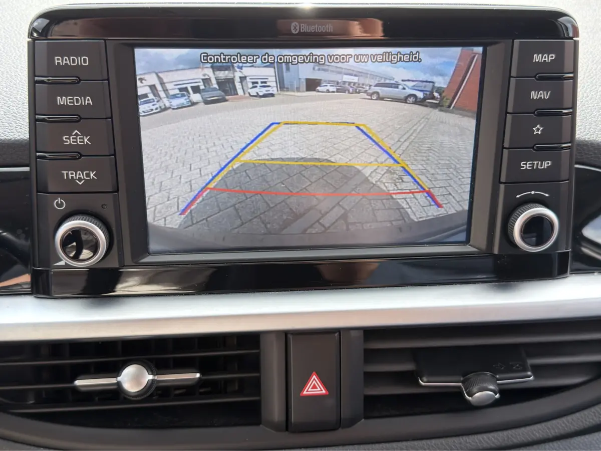 1.0 CVVT Design Edition | Achteruitrijcamera | Cruise control | Getint glas |
