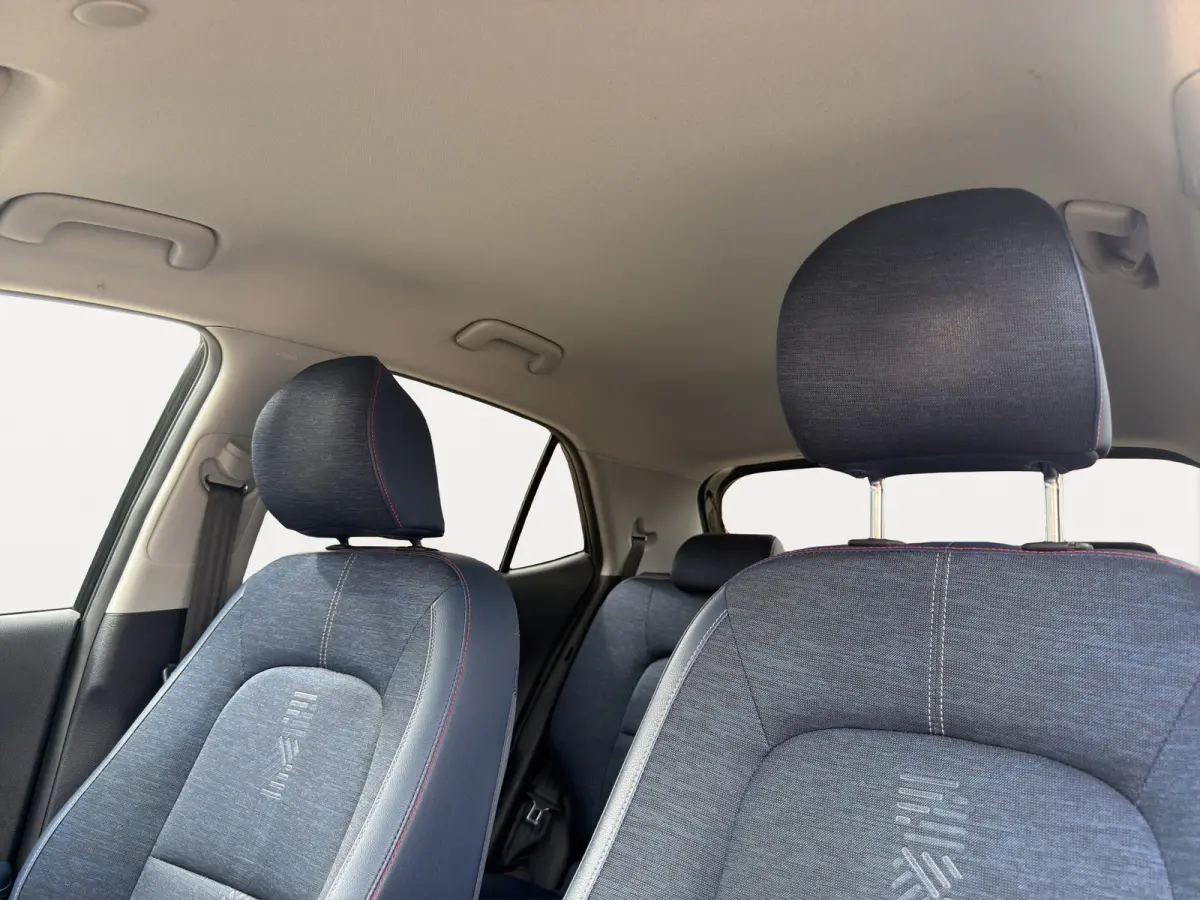 1.0 CVVT Design Edition | Achteruitrijcamera | Cruise control | Getint glas |