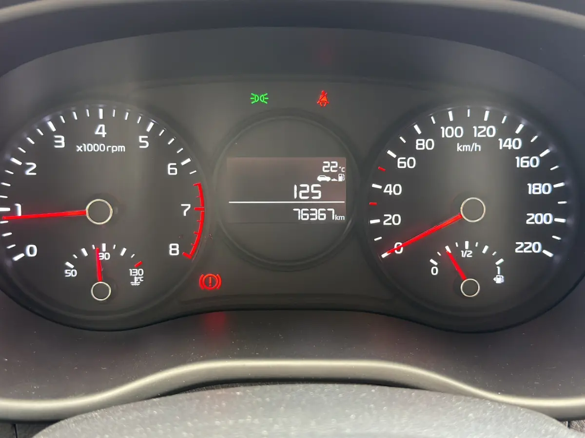 1.0 CVVT Design Edition | Achteruitrijcamera | Cruise control | Getint glas |
