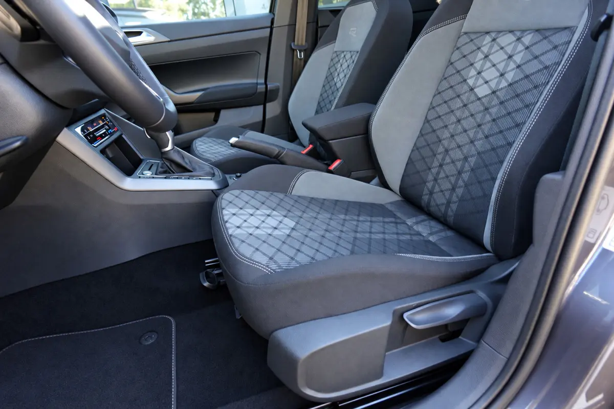 1.5 TSI R-Line Business PANO KEYLESS CAM