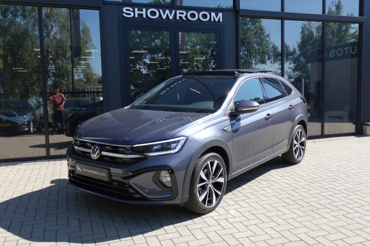 1.5 TSI R-Line Business PANO KEYLESS CAM
