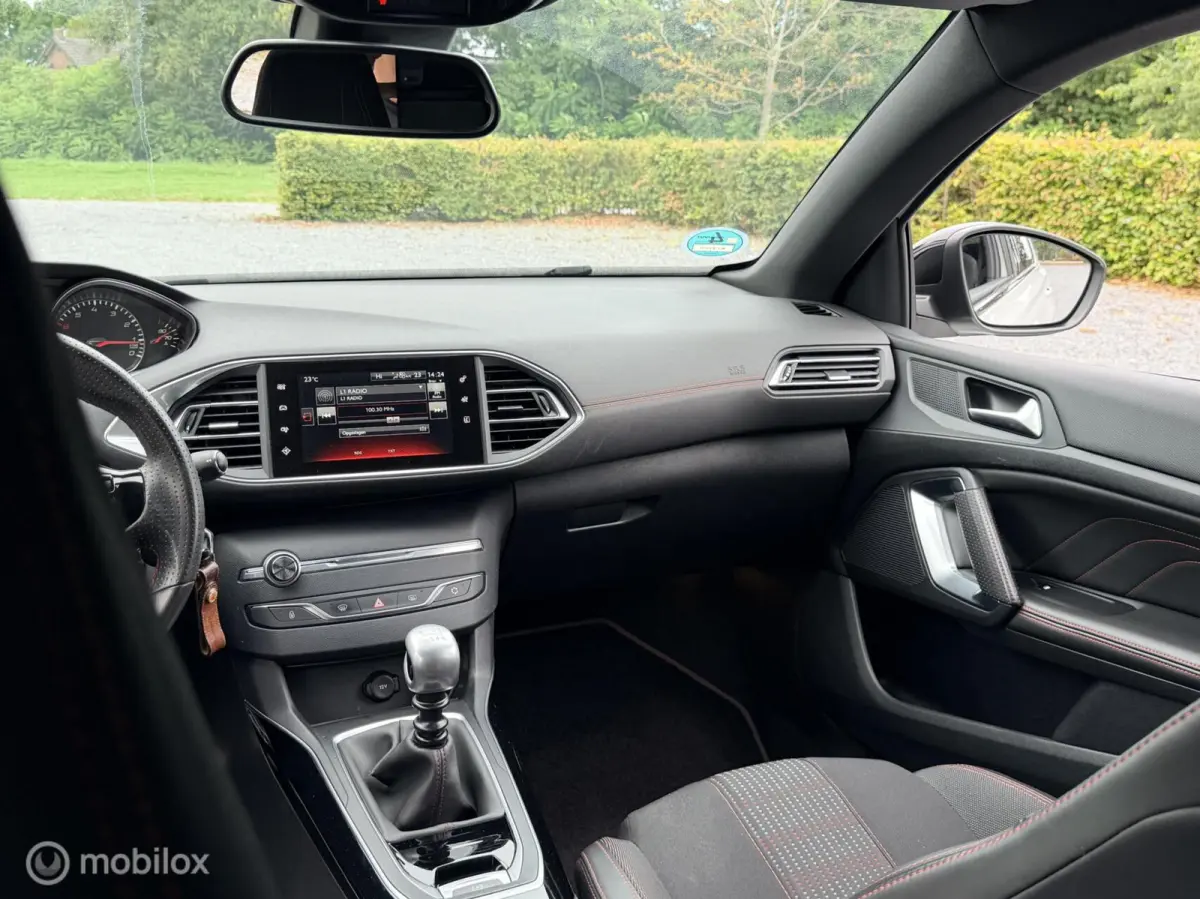 1.2 PureTech GT-line *Panoramadak *Zeer net*
