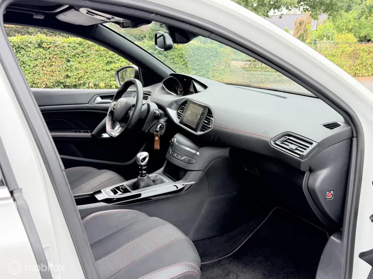 1.2 PureTech GT-line *Panoramadak *Zeer net*