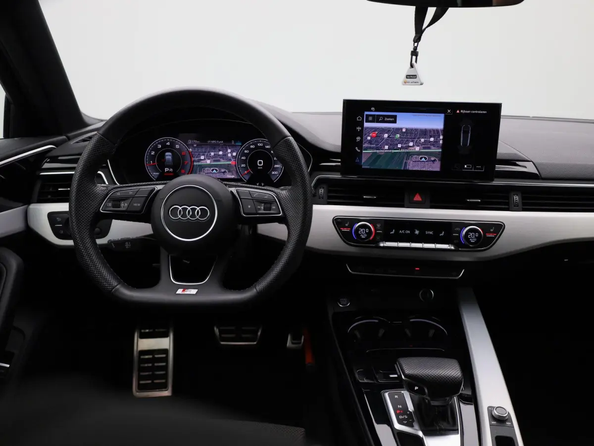 2.0 40 TFSI S edition Competition | Panoramadak | 2X S-LINE | Virtual Cockpit | Achteruitrijcamera | Apple Carplay / Android Auto | Stoelverwarming | Climate Control | Cruise Control | Licht