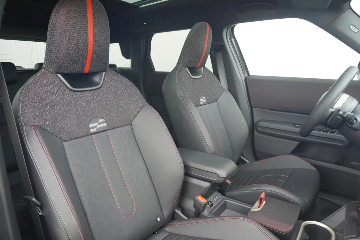 1.5 C John Cooper Works Trim | Pakket XL