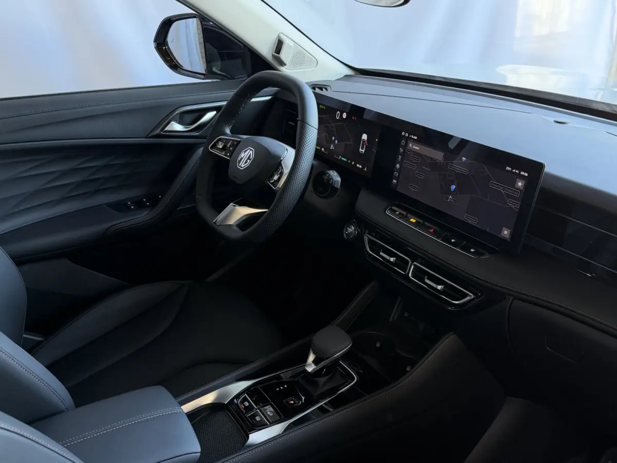 1.5 TGDI LUXURY PHEV PLUG-IN HYBRIDE | LEER | 272PK NIEUWE AUTO | >1.000 KM TOTAAL BEREIK | 360° CAMERA | ELEKTRISCHE ACHTERKLEP | STOEL/STUUR. VERWARMING | FULL LED | ELEKTRISCHE S