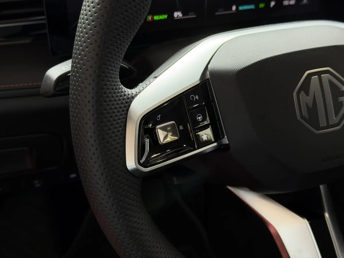 1.5 TGDI LUXURY PHEV PLUG-IN HYBRIDE | LEER | 272PK NIEUWE AUTO | >1.000 KM TOTAAL BEREIK | 360° CAMERA | ELEKTRISCHE ACHTERKLEP | STOEL/STUUR. VERWARMING | FULL LED | ELEKTRISCHE S