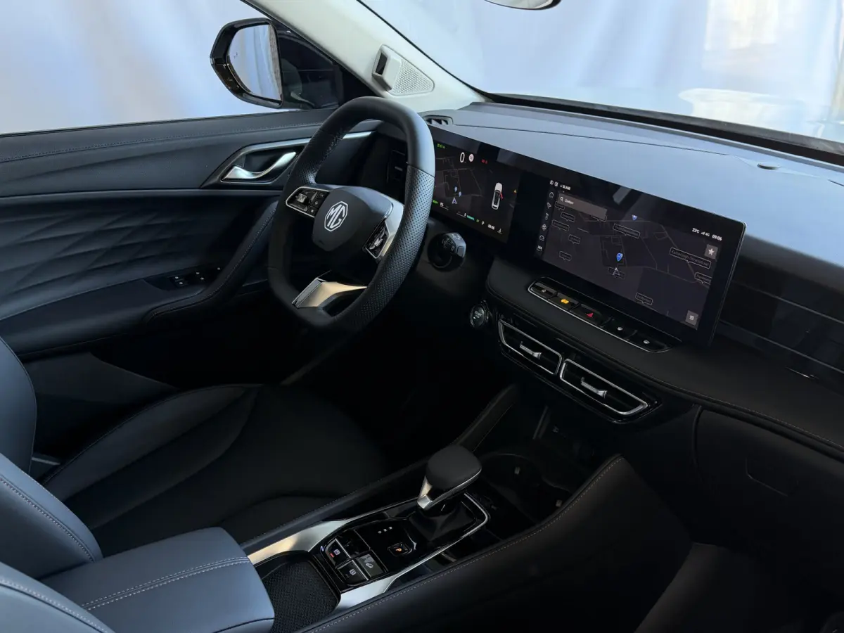 1.5 TGDI LUXURY PHEV PLUG-IN HYBRIDE | LEER | 272PK NIEUWE AUTO | >1.000 KM TOTAAL BEREIK | 360° CAMERA | ELEKTRISCHE ACHTERKLEP | STOEL/STUUR. VERWARMING | FULL LED | ELEKTRISCHE S