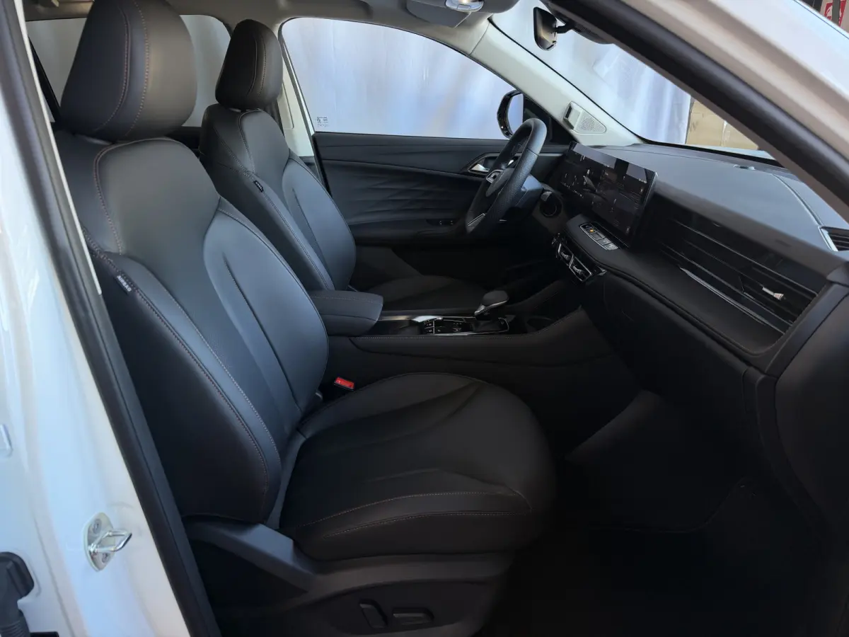 1.5 TGDI LUXURY PHEV PLUG-IN HYBRIDE | LEER | 272PK NIEUWE AUTO | >1.000 KM TOTAAL BEREIK | 360° CAMERA | ELEKTRISCHE ACHTERKLEP | STOEL/STUUR. VERWARMING | FULL LED | ELEKTRISCHE S