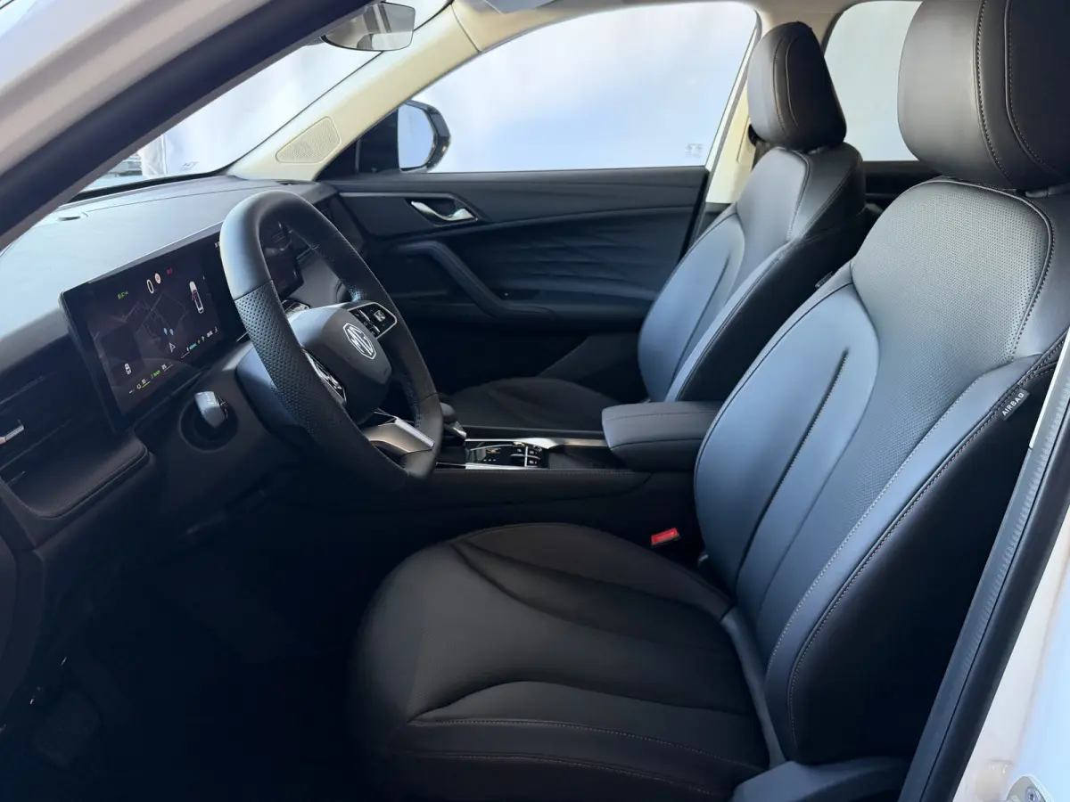 1.5 TGDI LUXURY PHEV PLUG-IN HYBRIDE | LEER | 272PK NIEUWE AUTO | >1.000 KM TOTAAL BEREIK | 360° CAMERA | ELEKTRISCHE ACHTERKLEP | STOEL/STUUR. VERWARMING | FULL LED | ELEKTRISCHE S