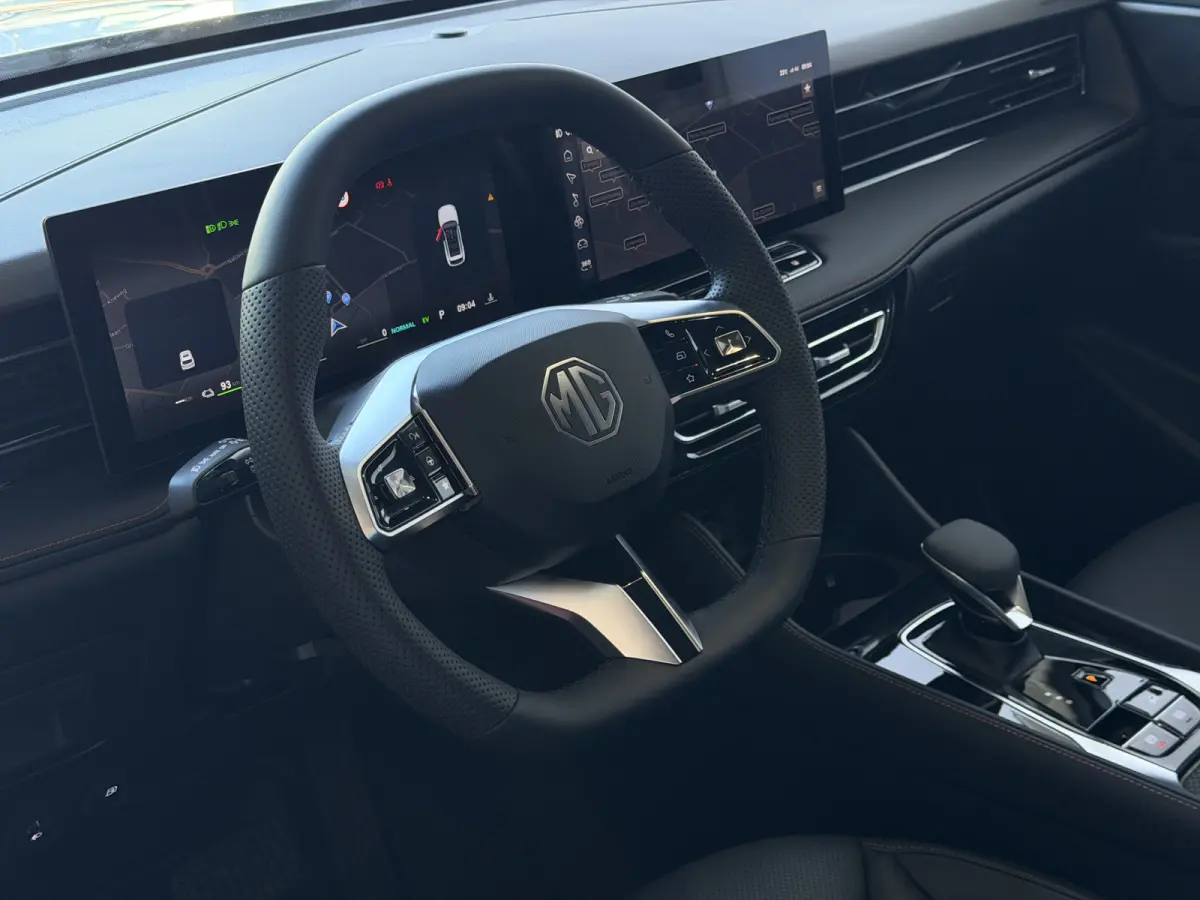 1.5 TGDI LUXURY PHEV PLUG-IN HYBRIDE | LEER | 272PK NIEUWE AUTO | >1.000 KM TOTAAL BEREIK | 360° CAMERA | ELEKTRISCHE ACHTERKLEP | STOEL/STUUR. VERWARMING | FULL LED | ELEKTRISCHE S