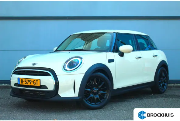 1.5 One Business Edition | Camera | Half Leder | Navigatie | CarPlay | LED | 16" LMV | Camera | Half Leder | Navigatie | CarPlay | LED | 16" LMV |