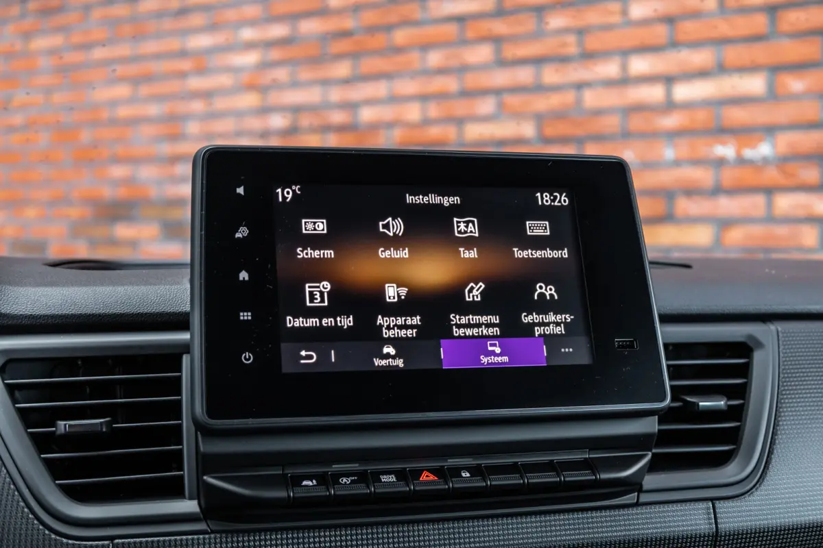 2.0 Blue dCi 170 PK L2H1 DC | Dubbel cabine | Camera | CarPlay | Navigatie | Betimmering | Trekhaak | Stoelverwarming | Virtual Cockpit | 5-Zitter| NAP Logisch
