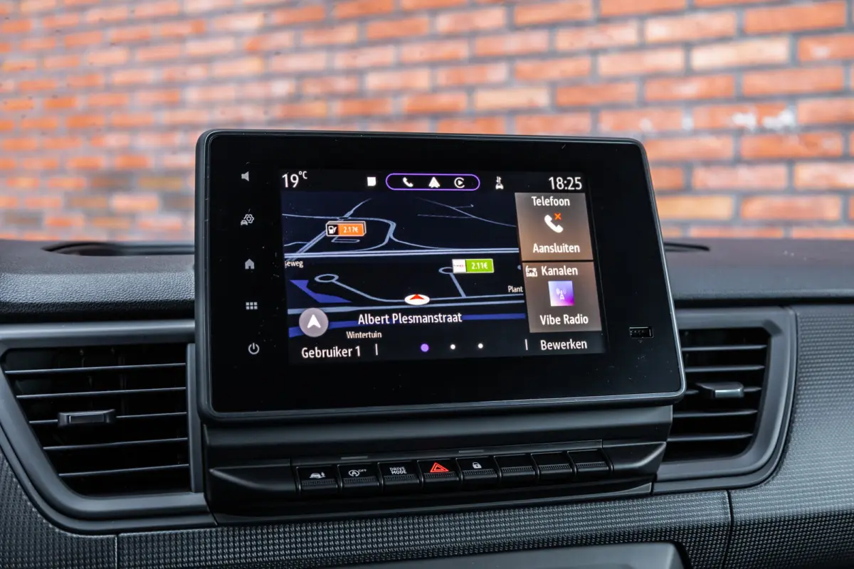 2.0 Blue dCi 170 PK L2H1 DC | Dubbel cabine | Camera | CarPlay | Navigatie | Betimmering | Trekhaak | Stoelverwarming | Virtual Cockpit | 5-Zitter| NAP Logisch