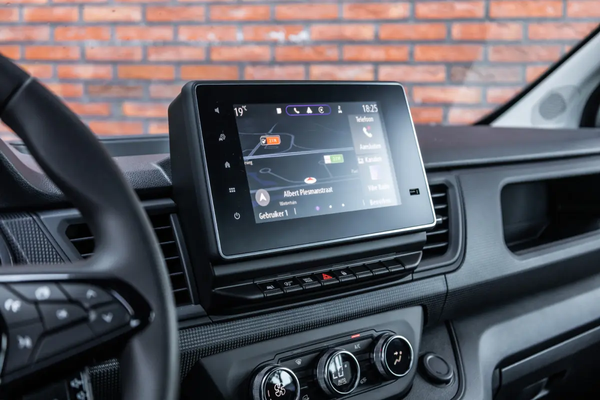 2.0 Blue dCi 170 PK L2H1 DC | Dubbel cabine | Camera | CarPlay | Navigatie | Betimmering | Trekhaak | Stoelverwarming | Virtual Cockpit | 5-Zitter| NAP Logisch