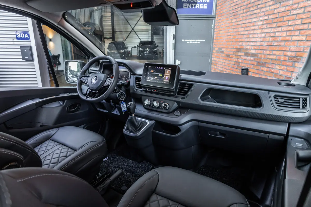 2.0 Blue dCi 170 PK L2H1 DC | Dubbel cabine | Camera | CarPlay | Navigatie | Betimmering | Trekhaak | Stoelverwarming | Virtual Cockpit | 5-Zitter| NAP Logisch