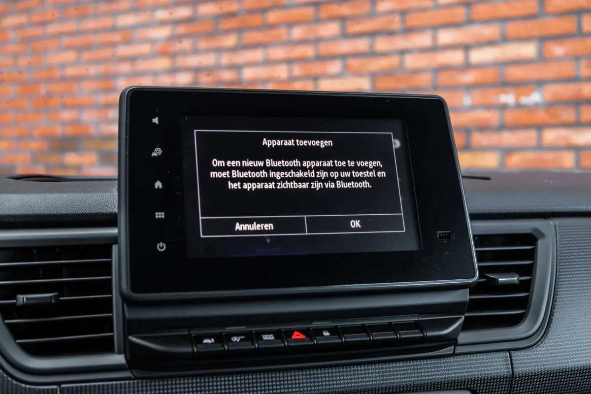 2.0 Blue dCi 170 PK L2H1 DC | Dubbel cabine | Camera | CarPlay | Navigatie | Betimmering | Trekhaak | Stoelverwarming | Virtual Cockpit | 5-Zitter| NAP Logisch