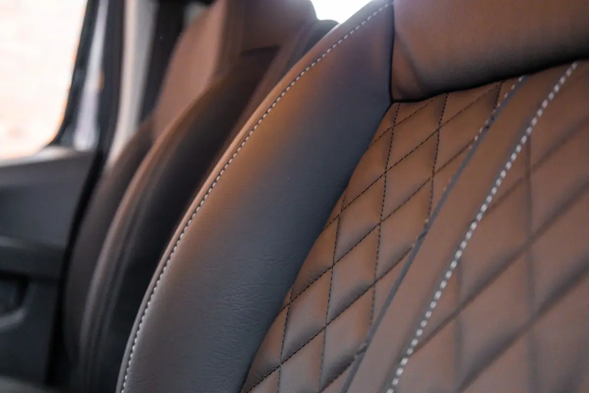 2.0 Blue dCi 170 PK L2H1 DC | Dubbel cabine | Camera | CarPlay | Navigatie | Betimmering | Trekhaak | Stoelverwarming | Virtual Cockpit | 5-Zitter| NAP Logisch